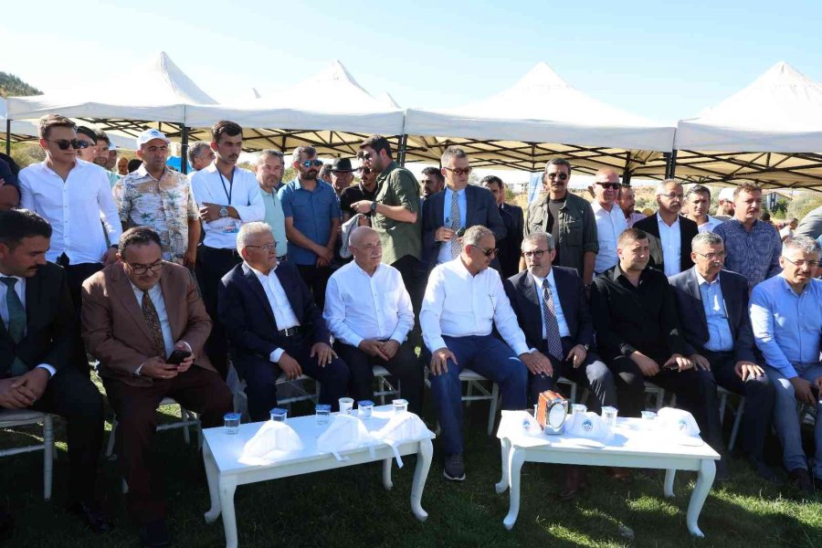 Başkan Büyükkılıç, Festivalde Vatandaşlarla Buluştu