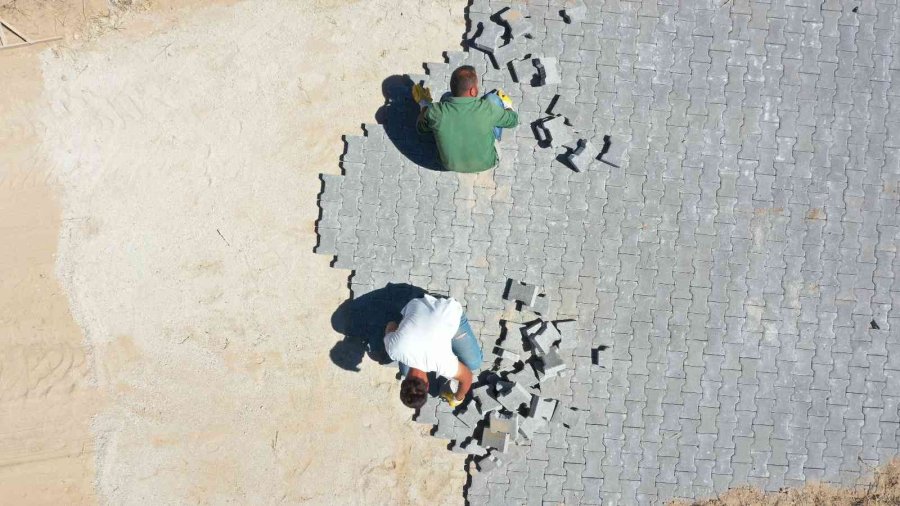 Başkan Büyükkılıç’tan Kırsala 1 Milyon Metrekare Kilit Beton Parke