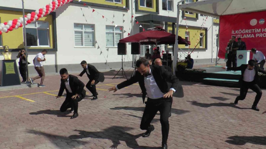 Kayseri’de 319 Bin 551 Öğrenci Ders Başı Yaptı