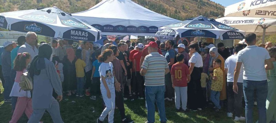 Kahramanmaraşlılar Kültür Ve Sanat Festivali’nde Ücretsiz Dondurma Dağıtıldı