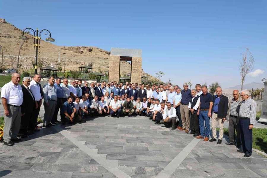 Başkan Büyükkılıç, Develi’deki Muhtarlarla Buluştu