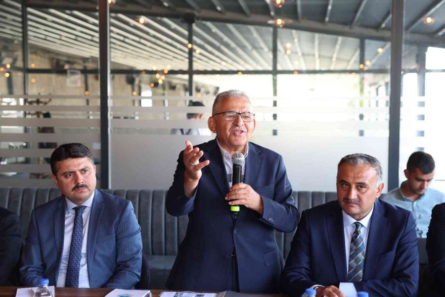 Başkan Büyükkılıç’tan Develi’de 77 Muhtarla İstişare Toplantısı