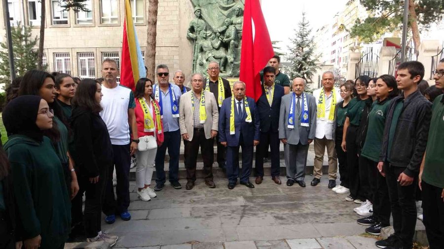 Mezun Olamayan Liseli Şehitler Okullarında Anıldı