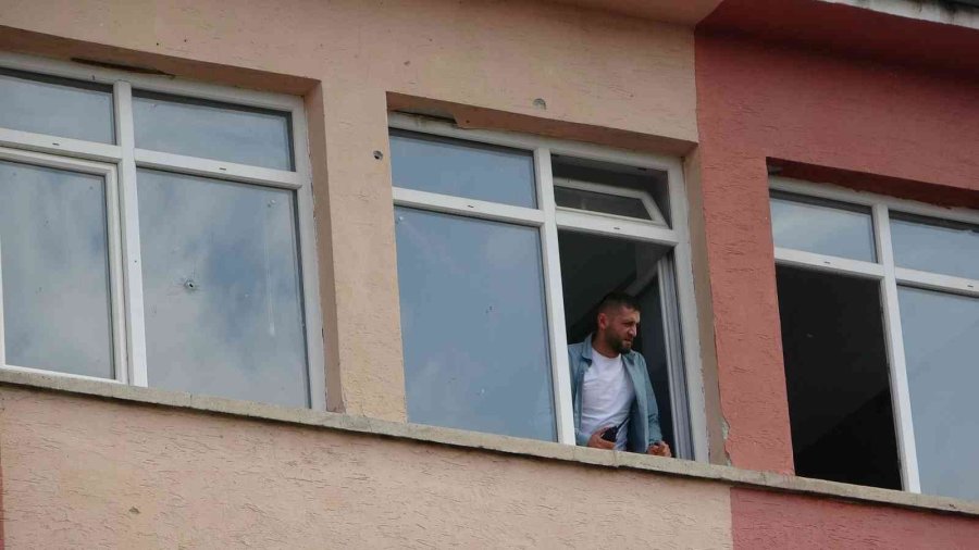 Okulu Kurşunladılar