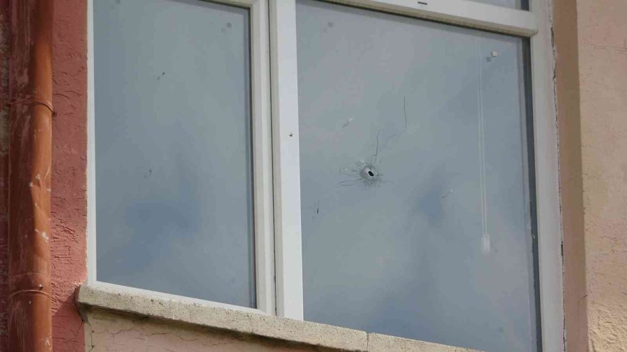 Okulu Kurşunladılar