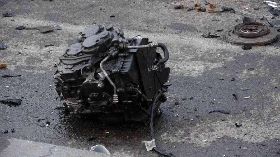 Kayseri’de 3 Araç Çarpıştı, Ortalık Savaş Alanına Döndü: 1’i Ağır 3 Yaralı