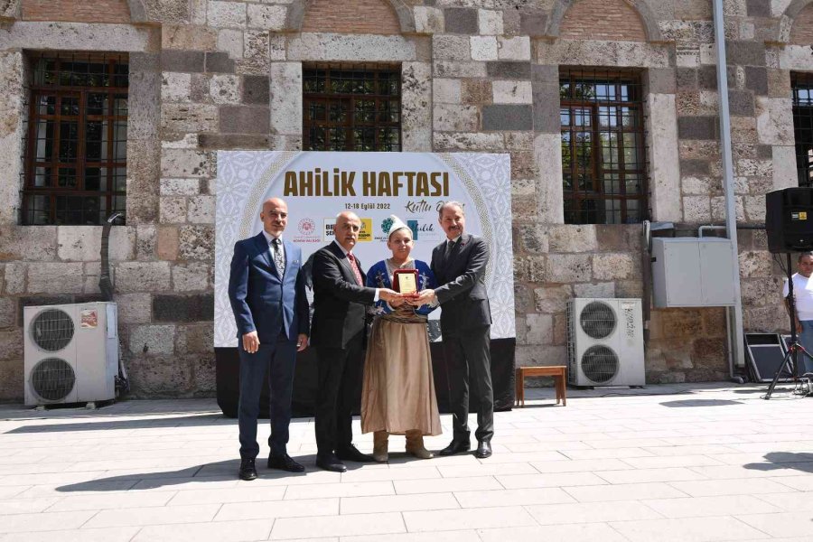 Konya’da Ahilik Haftası Etkinlikleri Bakan Kirişci’nin Katılımıyla Başladı