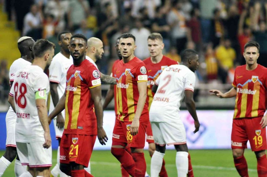 Kayserispor Yerini Koruyor