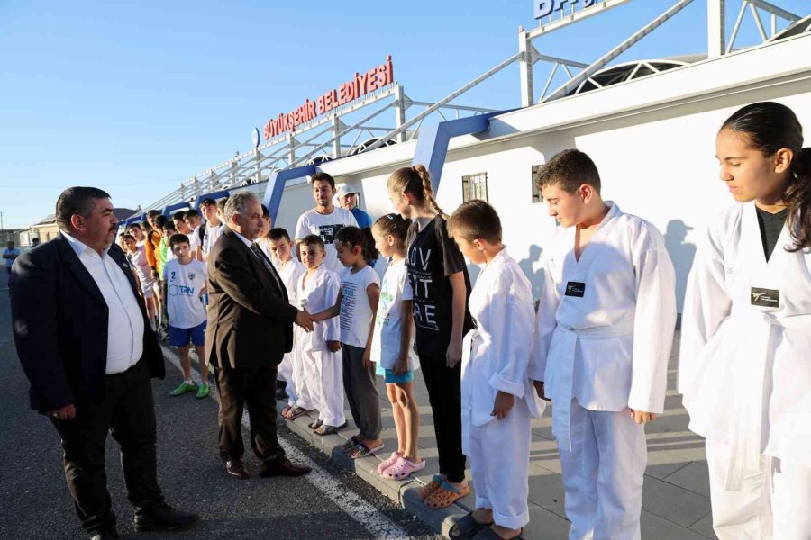 Başkan Yalçın’dan Başakpınarspor’a Destek