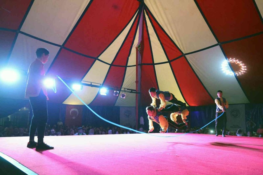 Akrobasi Sirki İz Bıraktı