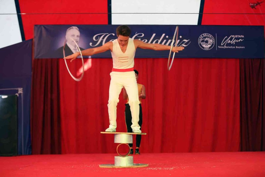 Akrobasi Sirki İz Bıraktı