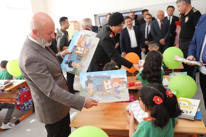 Başkan Çolakbayrakdar, Dönüşümle Uğurevler’e Daha Modern Okul Kazandırdı