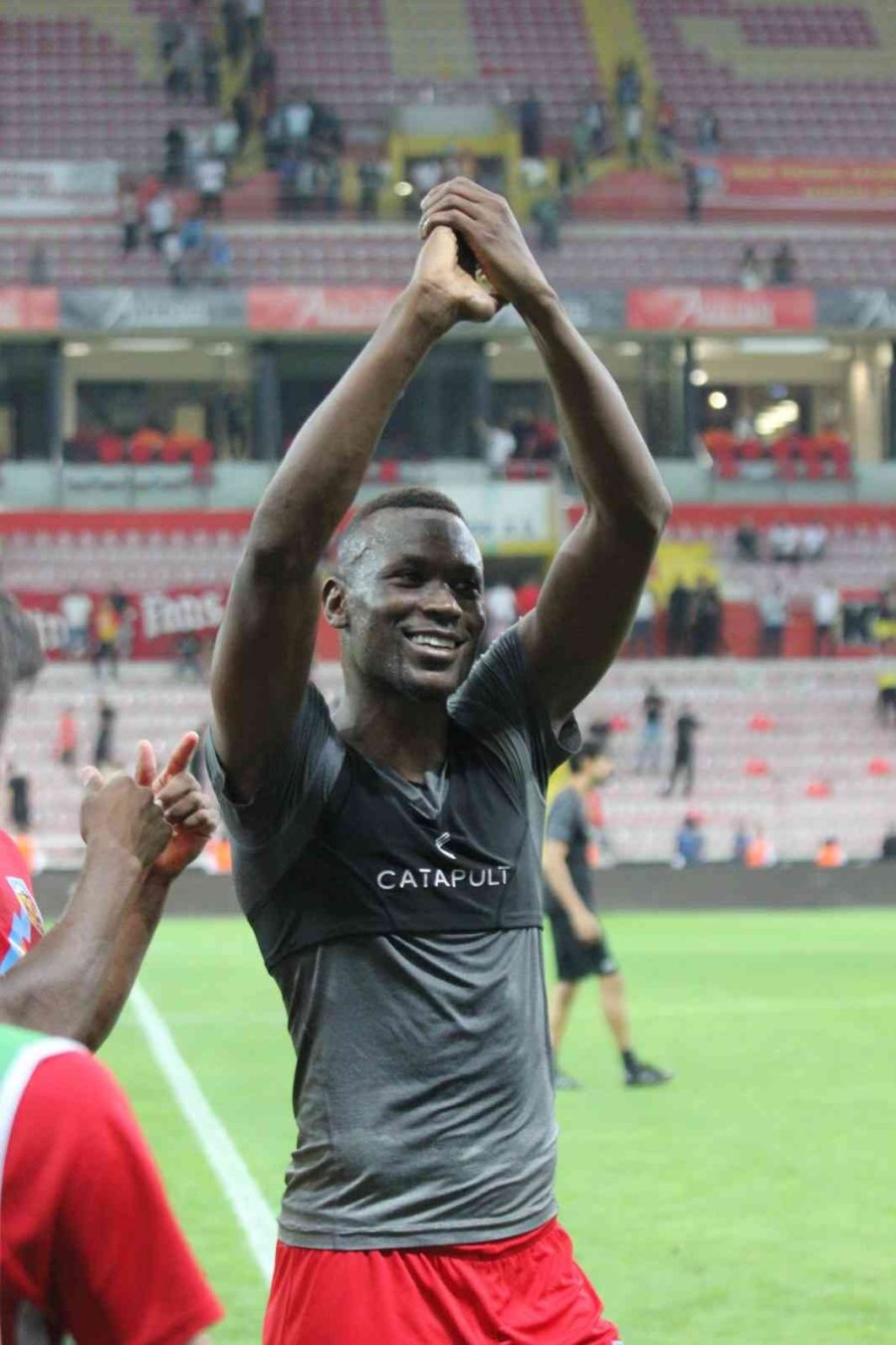 Mame Baba Thiam Suskunluğunu Bozdu