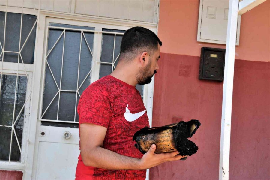 Müstakil Evin Terası Çıkan Yangında Küle Döndü