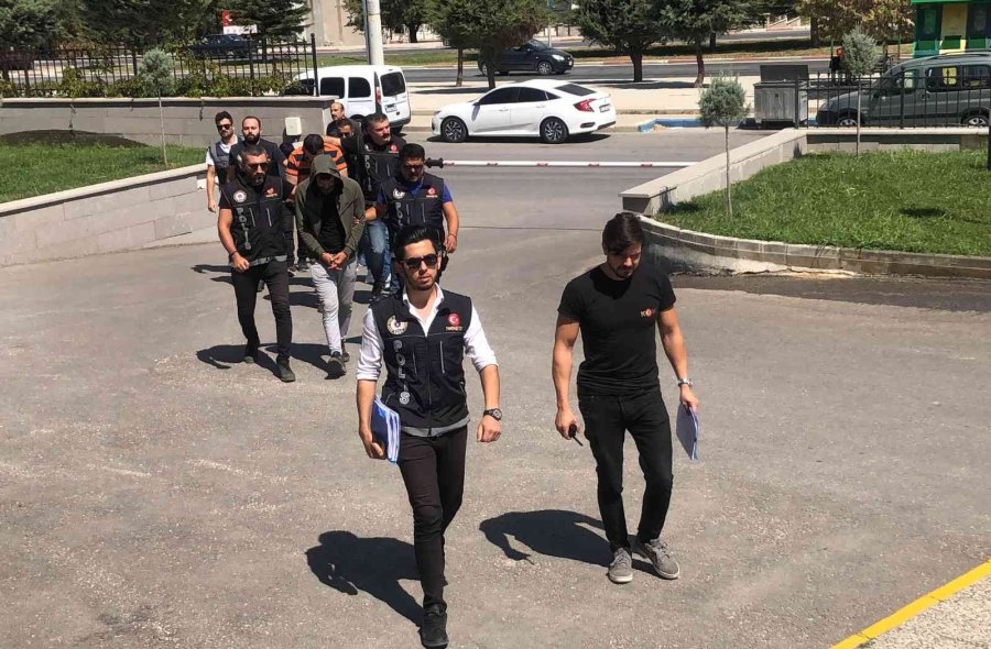 Karaman’da Uyuşturucudan Gözaltına Alınan 4 Şüpheli Tutuklandı