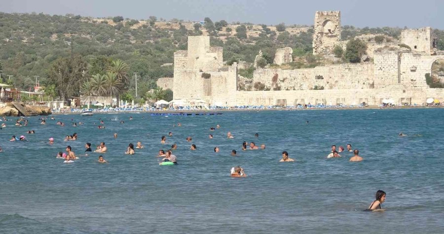 Okullar Açılmasına Rağmen Kızkalesi’nde Doluluk Yüzde 50’nin Üzerinde