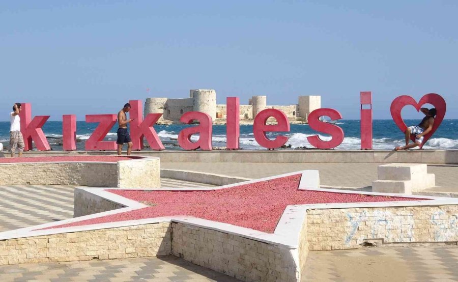 Okullar Açılmasına Rağmen Kızkalesi’nde Doluluk Yüzde 50’nin Üzerinde