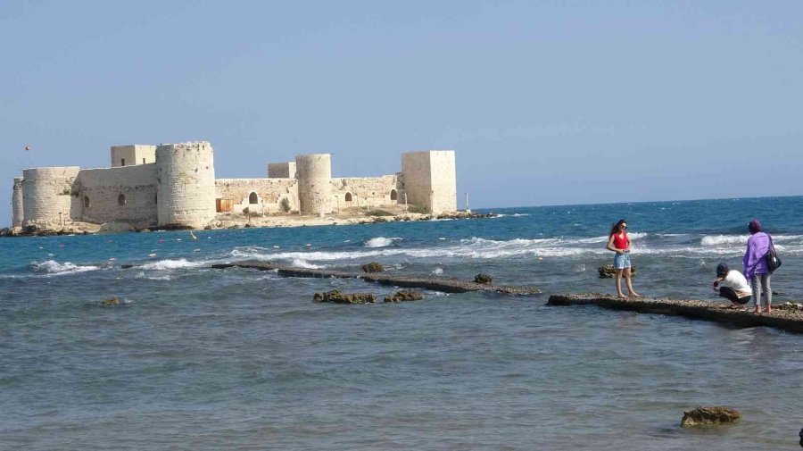 Okullar Açılmasına Rağmen Kızkalesi’nde Doluluk Yüzde 50’nin Üzerinde