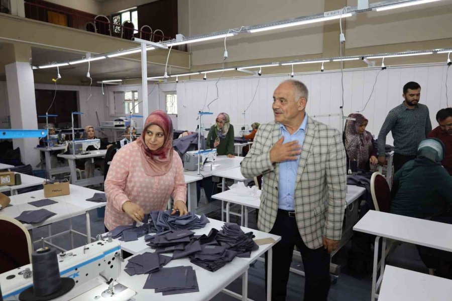 Yahyalılı Kadınların ‘tekstil Atölyesi’ Mutluluğu