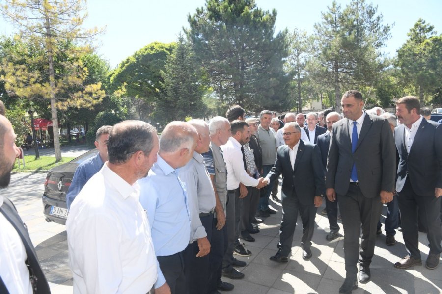 Başkan Büyükkılıç, 1 Günde 2 İlçede Muhtarlarla Buluştu