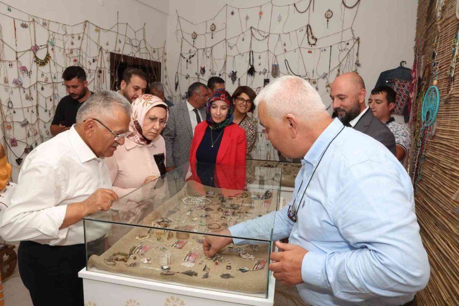 Büyükşehir’in Sergisine Yoğun İlgi