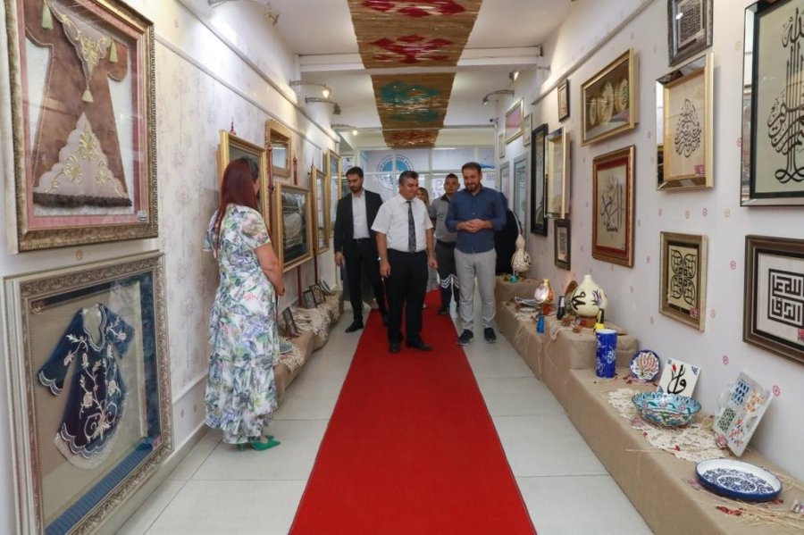 Büyükşehir’in Sergisine Yoğun İlgi