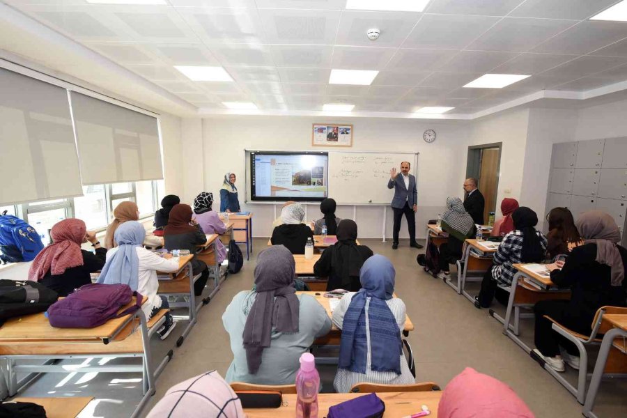 Başkan Altay: “yarınlar İçin En Büyük Ümidimiz Gençlerdir”