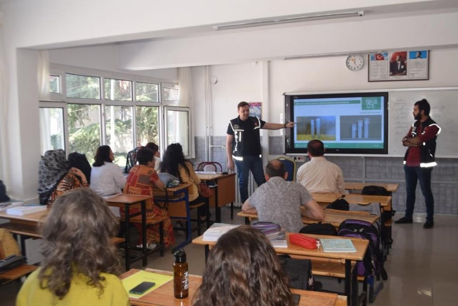 Ereğli Narkotik Polisi Öğretmenleri Bilgilendirdi