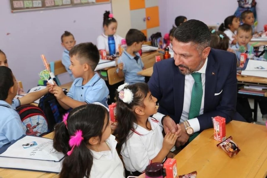 Başkan Yüzügüllü, Çocukların Gönlünde Taht Kurdu