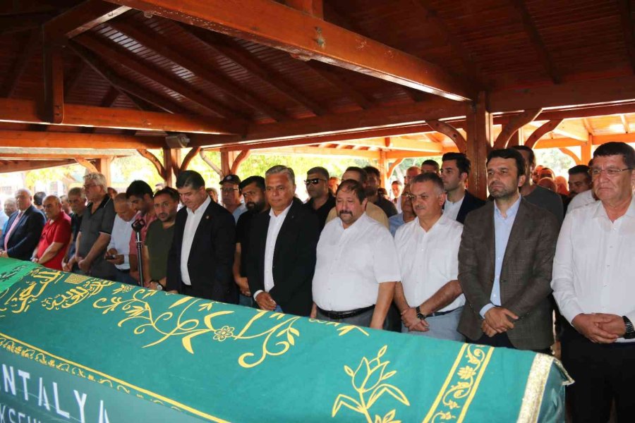 Türkiye Kasaplar Federasyonu Başkanı Yardımcı’nın Annesi Son Yolcuğuna Uğurlandı