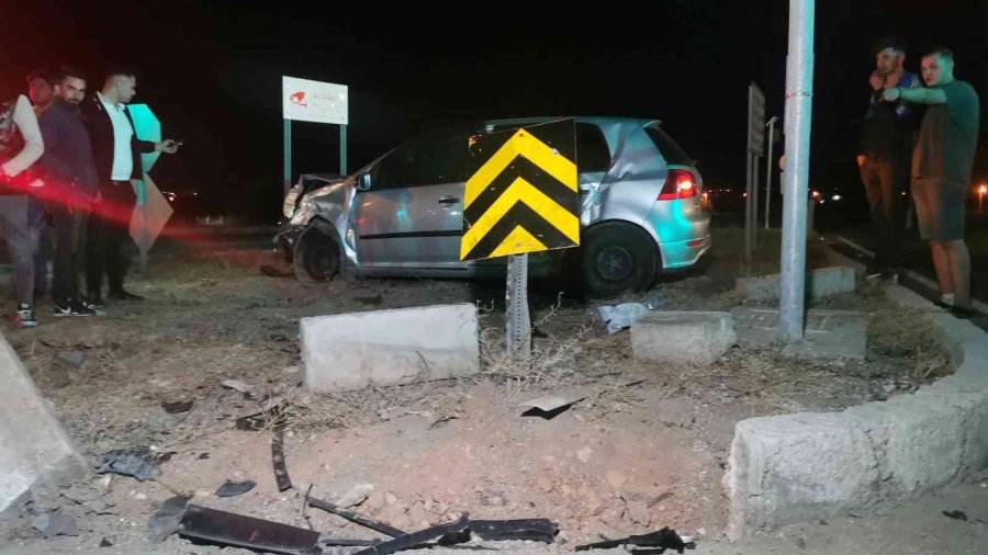 Aksaray’da İki Otomobil Çarpıştı: 3 Yaralı