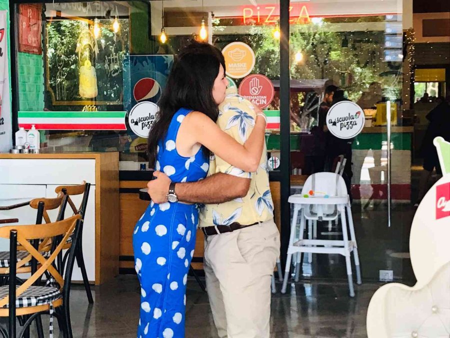 Avukattan Meslektaşına Narkotik Baskınlı Evlilik Teklifi