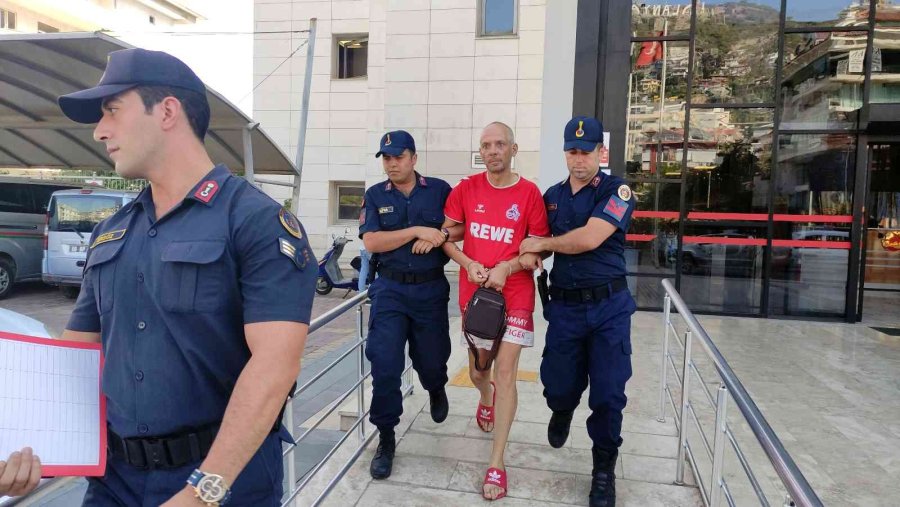 Alanya’da Otomobil Ve Bisiklet Çalan Alman Tutuklandı