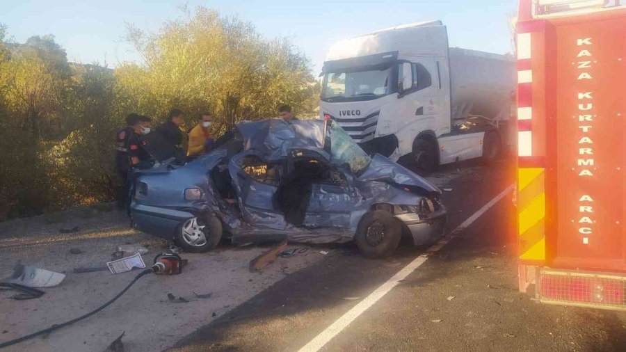 Antalya’da Trafik Kazası 4 Ölü, 1 Yaralı