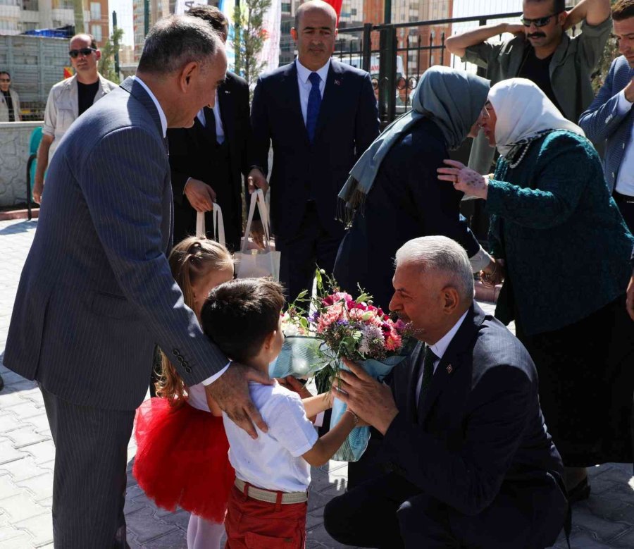 Binali Yıldırım: “masalar Kuruluyor, Masalar Dağılıyor Ama Biz Her Gün Yeni Bir Hizmeti Paylaşmanın Gururunu Yaşıyoruz”