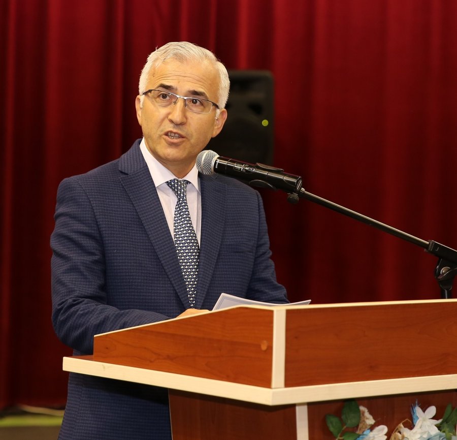 Esogü Tıp Fakültesi’nin Yeni Öğrencileri Beyaz Önlüklerini Giydi