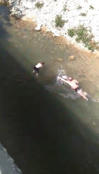 İha Muhabirleri Gönüllere Dokunuyor