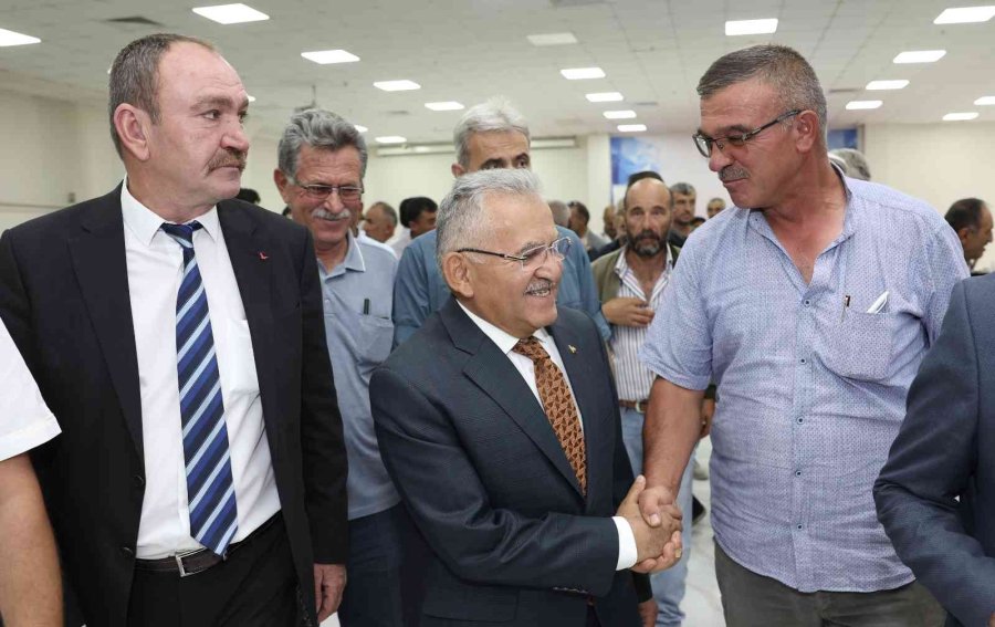 Başkan Büyükkılıç’ın Muhtar Toplantılarındaki Durağı Pınarbaşı Oldu