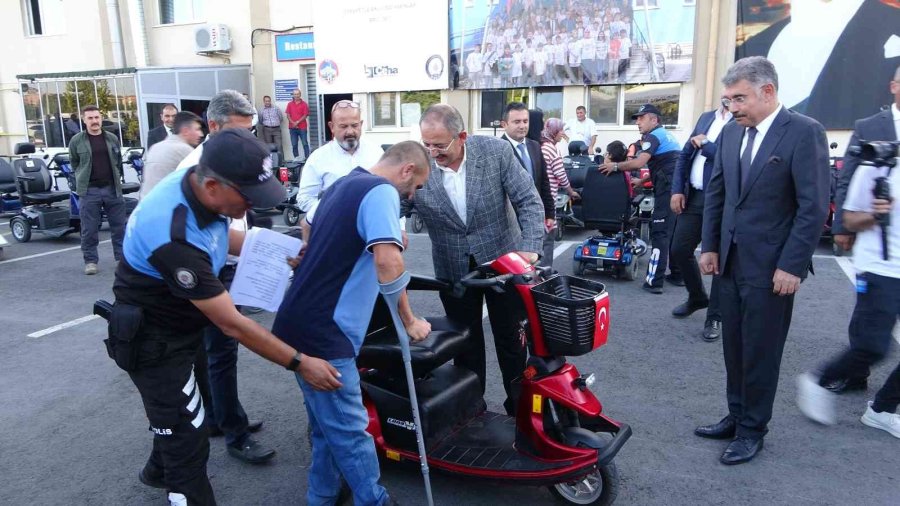 Vali Emniyetin Bahçesinde Yemin Etti: “kayseri’de Uyuşturucunun Kökünü Kazıyacağız”