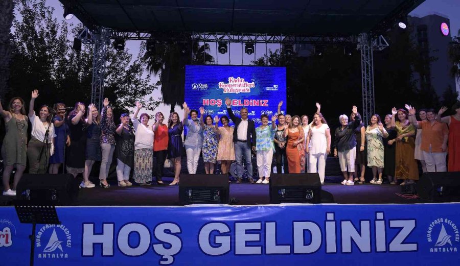 Kadın Kooperatifleri Ürün Satış Mağazası Açıldı