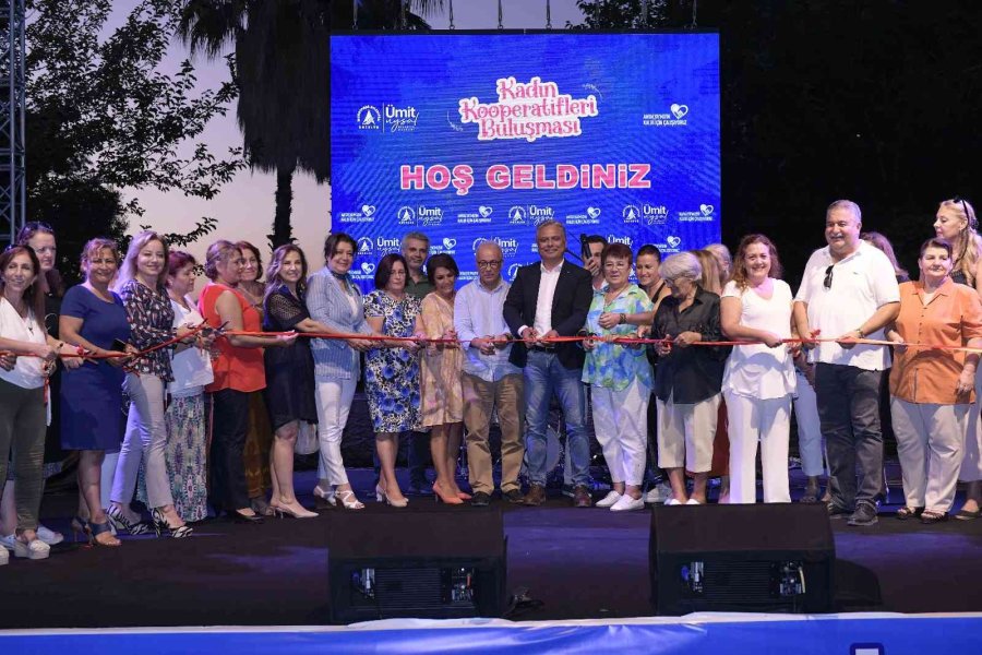 Kadın Kooperatifleri Ürün Satış Mağazası Açıldı