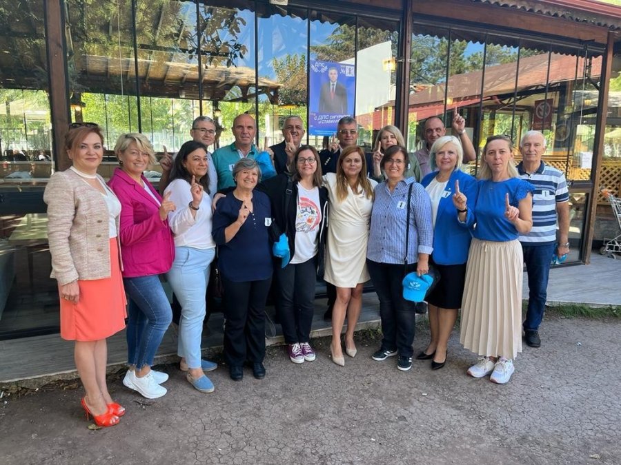 Bulgaristan’daki Seçimin Afişleri Eskişehir’de Asılmaya Başlandı