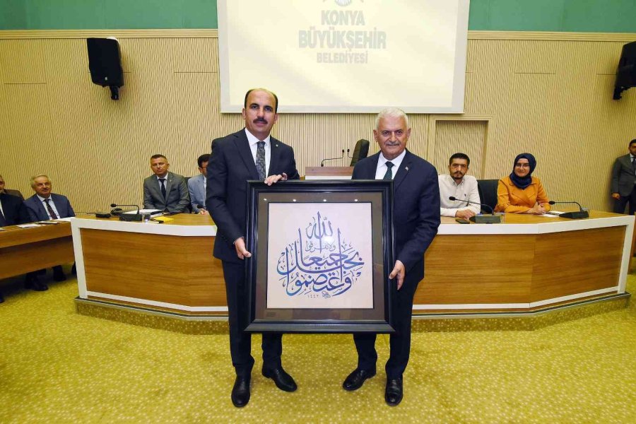 Binali Yıldırım Konya Büyükşehir Belediye Meclisi Toplantısına Katıldı