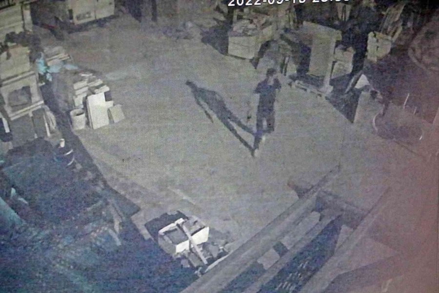 Antalya’da Akıl Almaz Olay, Tartıştığı Arkadaşına Sinirlenip Aynı İsmi Taşıyan Köpeği Vurdu