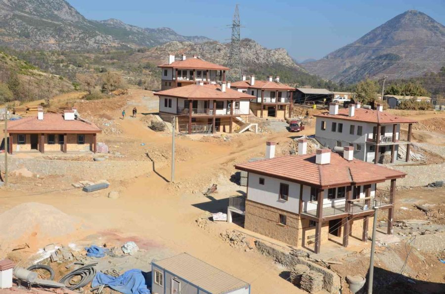 Antalya’da Orman Yangını Sonrası Devlet Adeta Yeni Bir Köy İnşa Etti