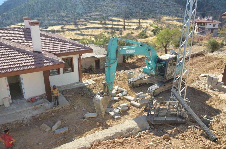 Antalya’da Orman Yangını Sonrası Devlet Adeta Yeni Bir Köy İnşa Etti