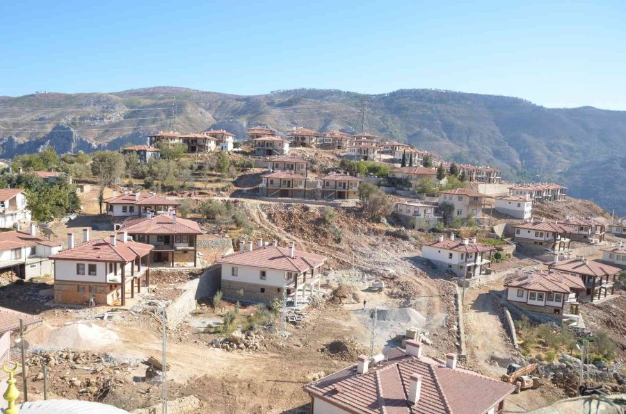 Antalya’da Orman Yangını Sonrası Devlet Adeta Yeni Bir Köy İnşa Etti