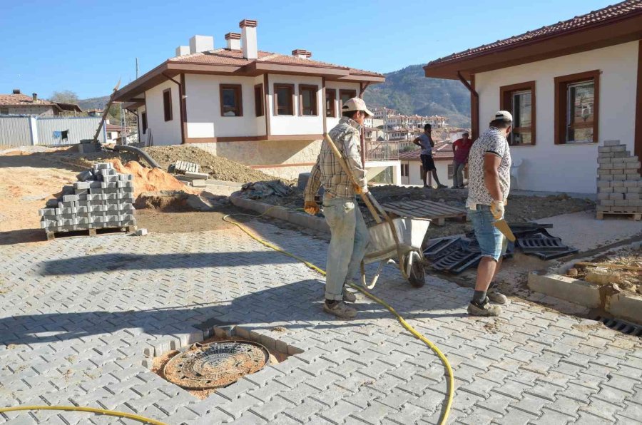 Antalya’da Orman Yangını Sonrası Devlet Adeta Yeni Bir Köy İnşa Etti