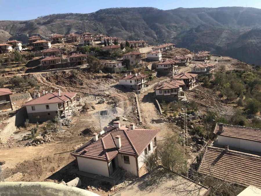 Antalya’da Orman Yangını Sonrası Devlet Adeta Yeni Bir Köy İnşa Etti