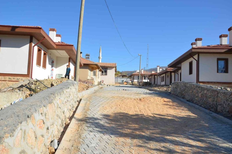 Antalya’da Orman Yangını Sonrası Devlet Adeta Yeni Bir Köy İnşa Etti